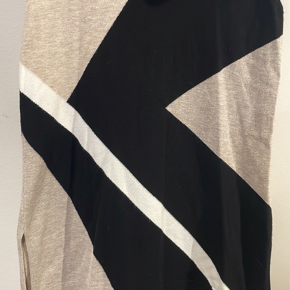 I.N.C. Cowl Neck Sleeveless Asymmetric Hem Tunic Sweater in Sz Medium - Picture 7 of 9